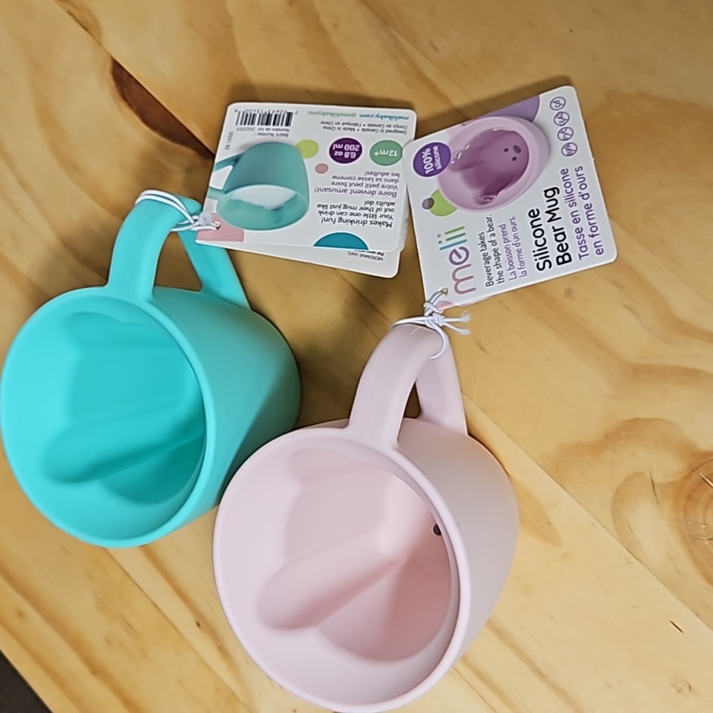 2 silicone bear mugs